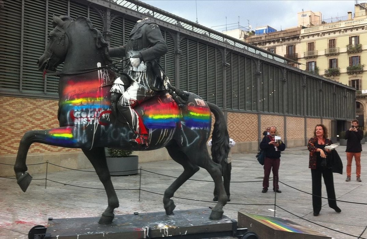 La caída de los dictadores (o cómo derribaron sus estatuas)